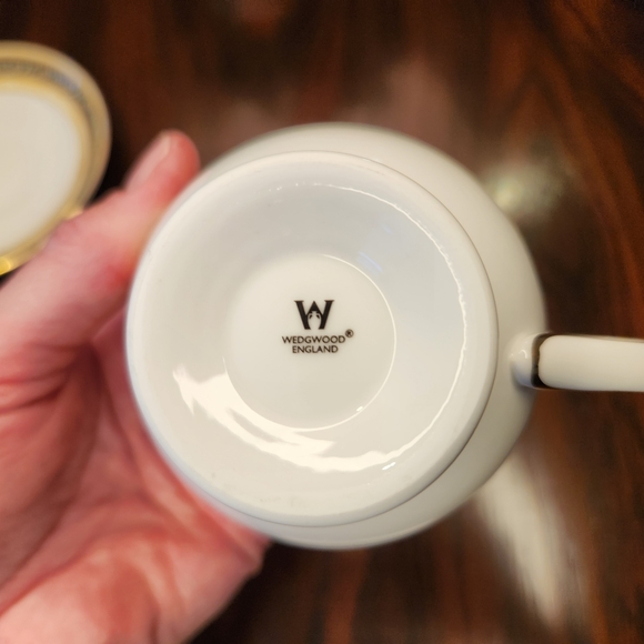 EUC Set of 4 Wedgewood Leigh Shape Footed Cup & Saucer Set 2 3/4 in - Picture 7 of 7